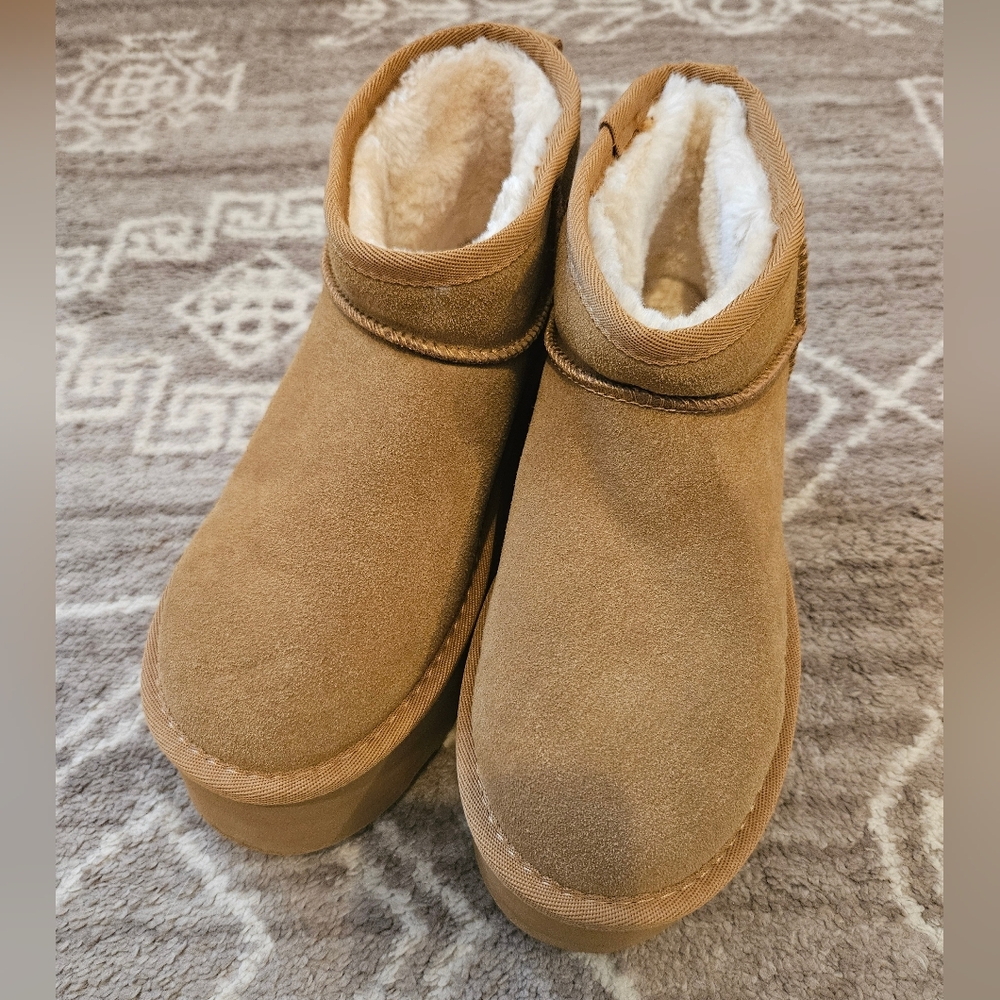 Cushionaire Tan Suede Ankle Boots with Shearling Lining